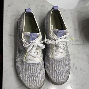 White Nike vapor max shoes